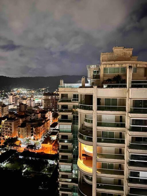 Apto Com Vista Para O Mar Com 2 Vagas - Guaruja Luaran gambar